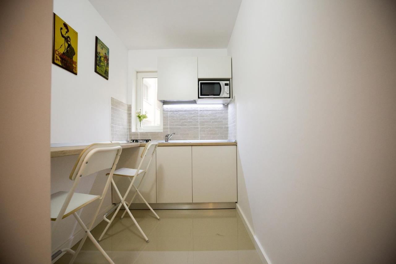 Best Room Bukares Bagian luar foto
